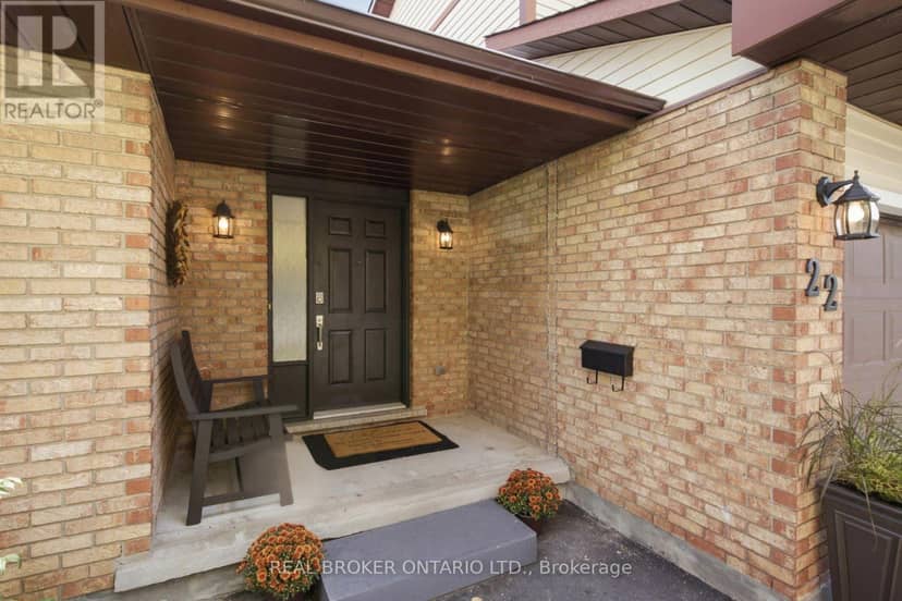 22 Ripley Crescent — photo 3 of 40