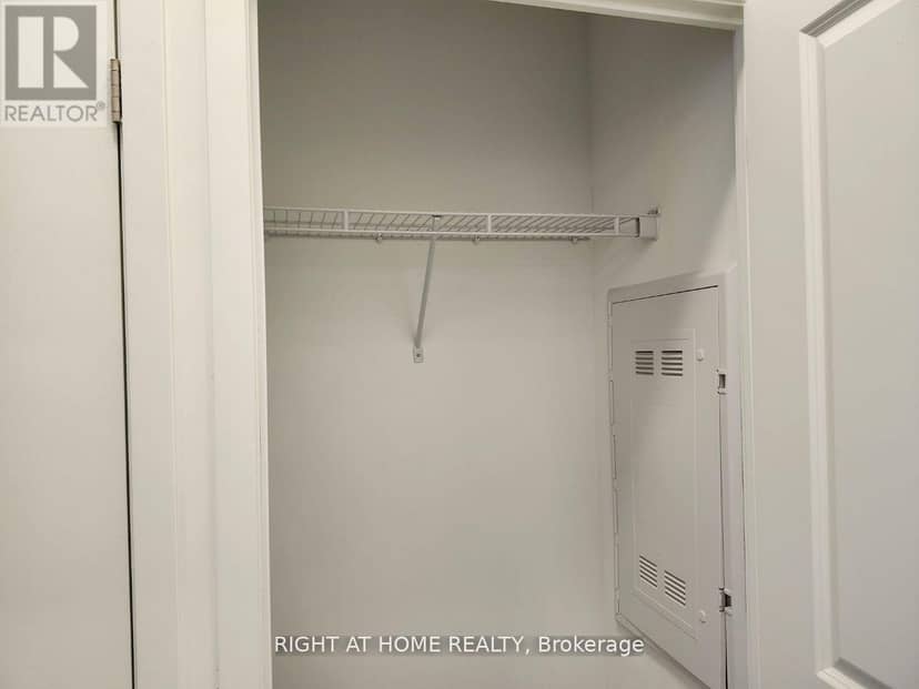 221 - 543 Richmond Street W — photo 15 of 40