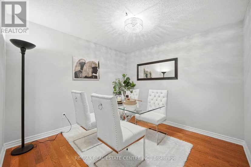 1414 - 8501 Bayview Avenue — photo 18 of 40