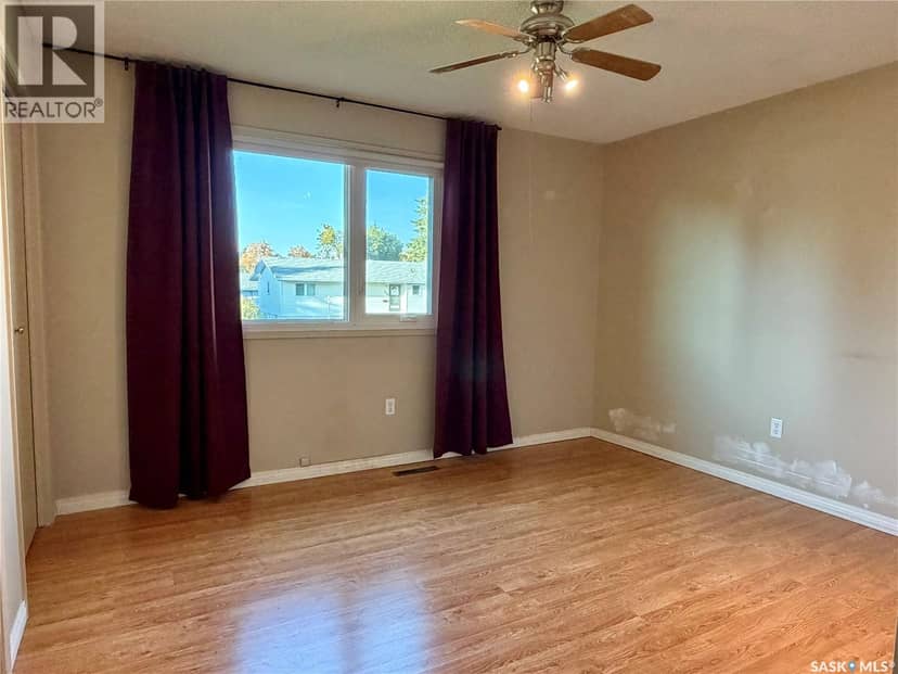 305 Churchill DRIVE — photo 16 of 31