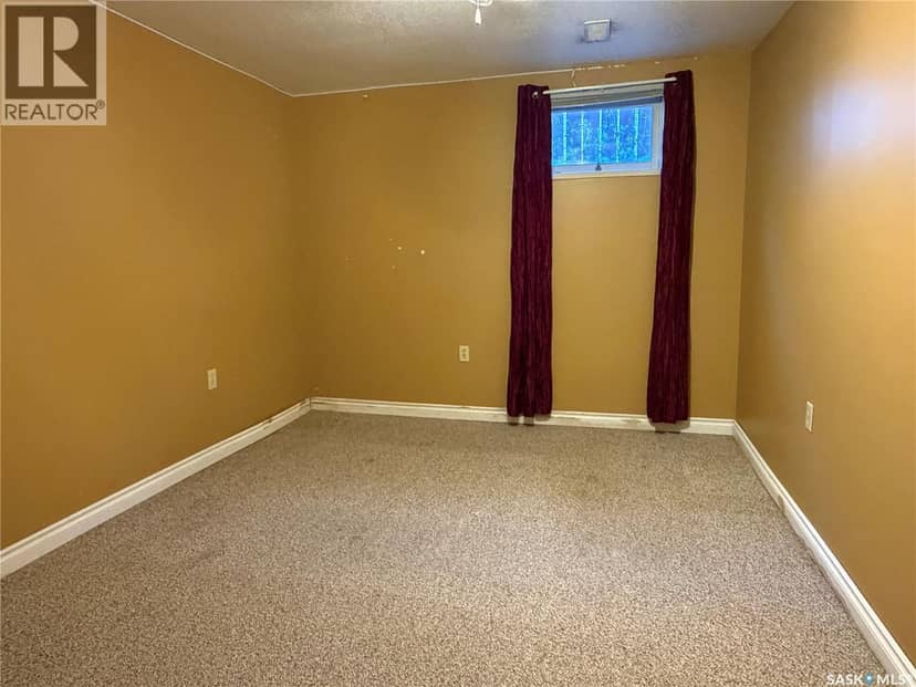 305 Churchill DRIVE — photo 21 of 31