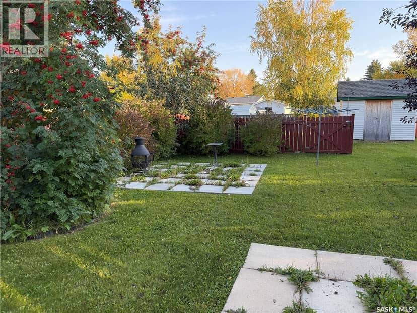 305 Churchill DRIVE — photo 24 of 31