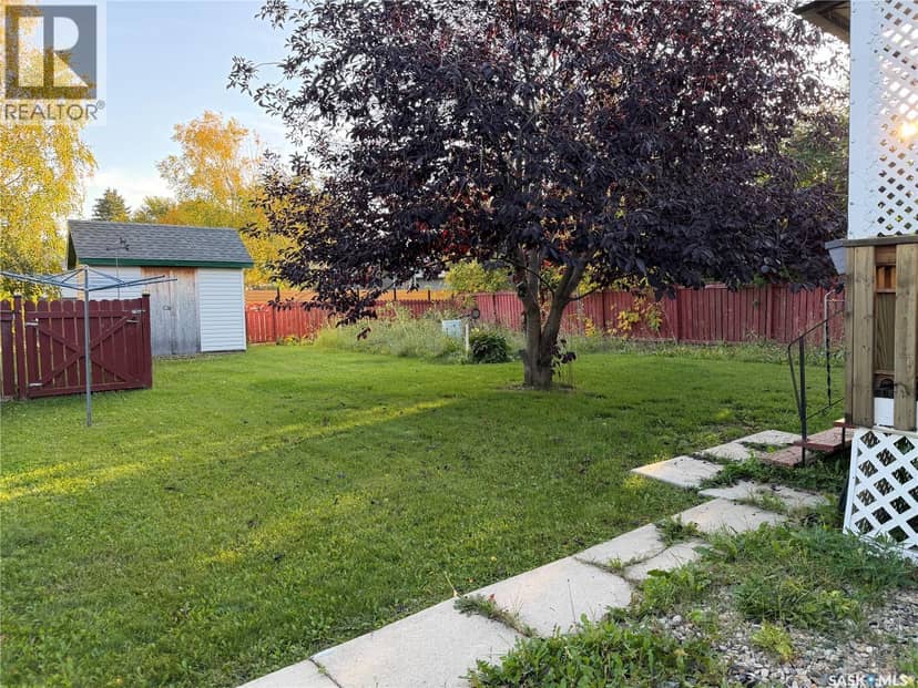 305 Churchill DRIVE — photo 25 of 31
