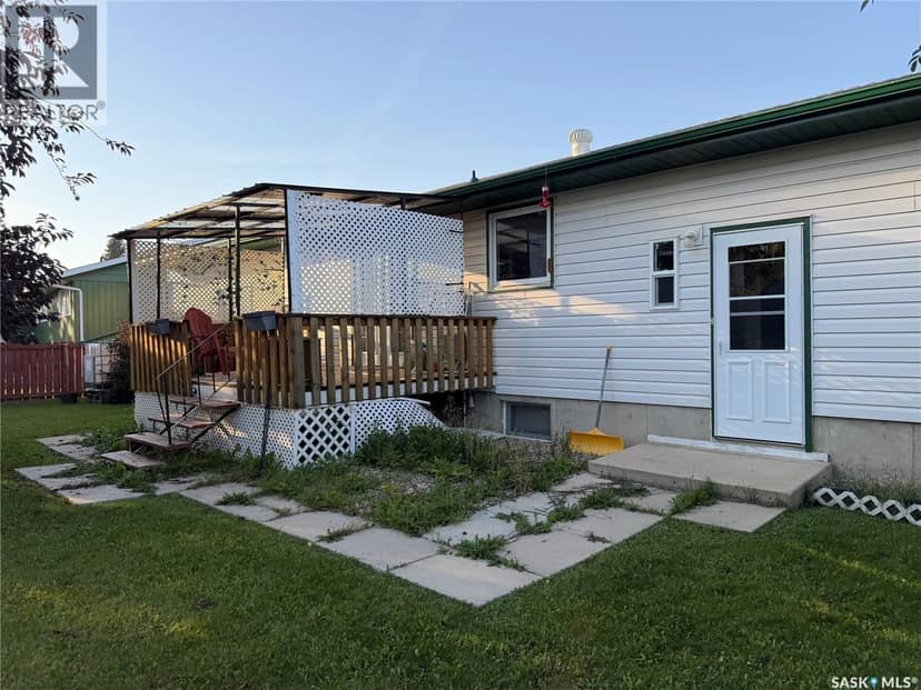 305 Churchill DRIVE — photo 26 of 31