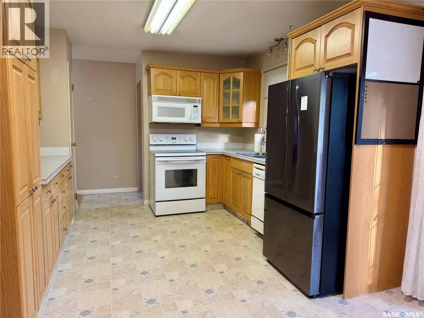 305 Churchill DRIVE, Melfort, photo 7