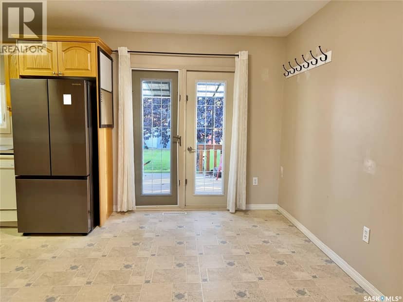 305 Churchill DRIVE — photo 9 of 31