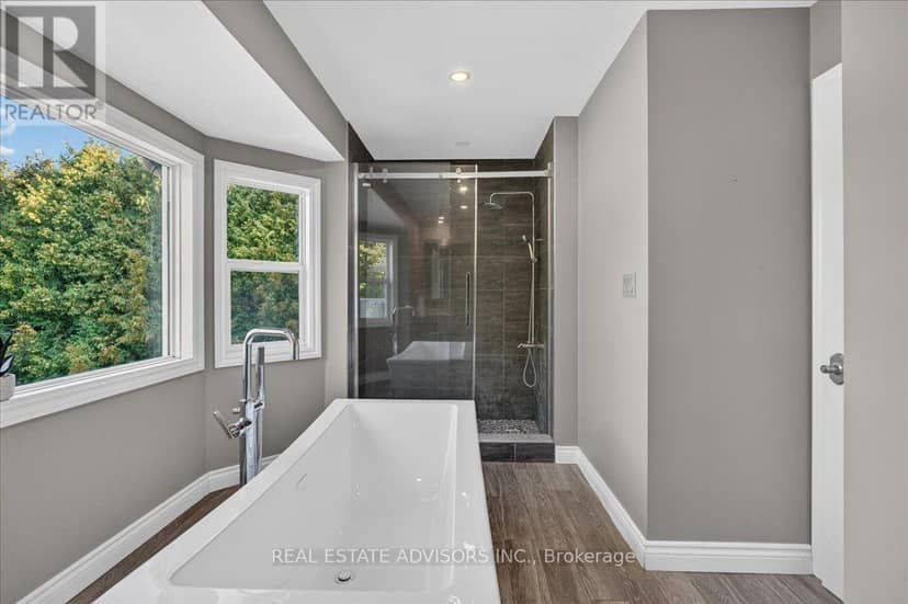 19 McConachie Crescent — photo 26 of 40
