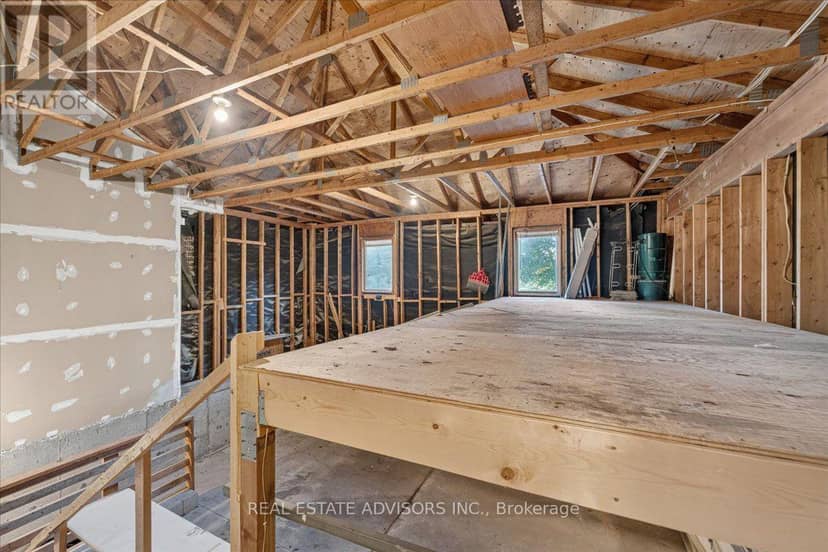 19 McConachie Crescent — photo 38 of 40
