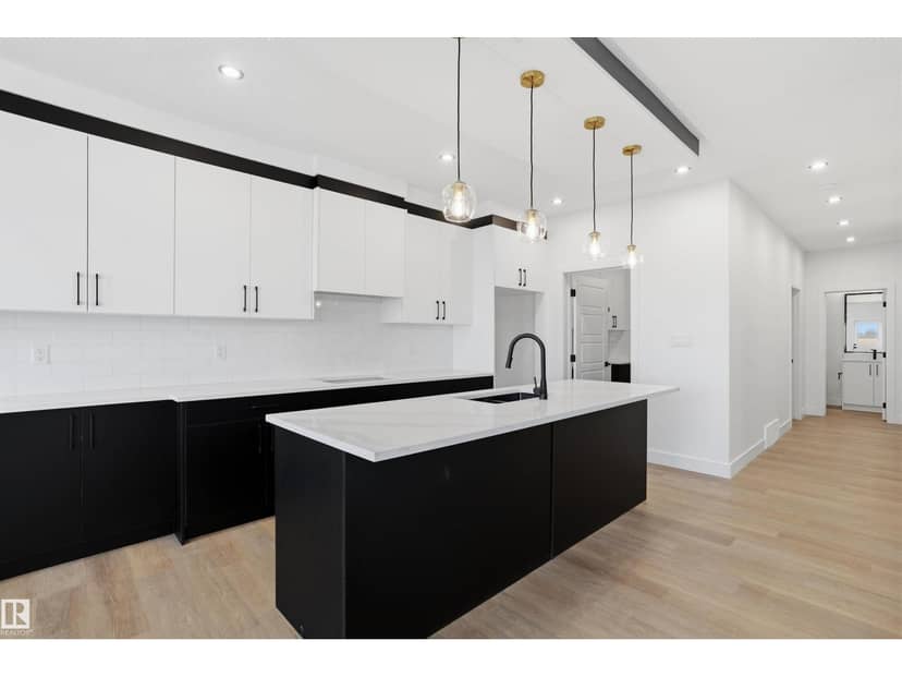 780 Bank DR — photo 13 of 40