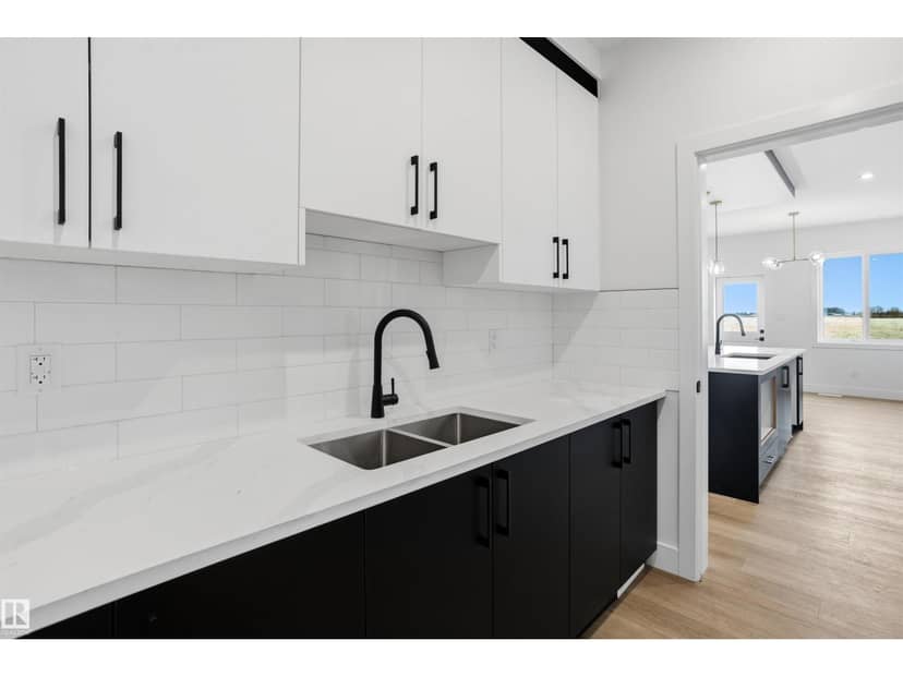 780 Bank DR — photo 19 of 40