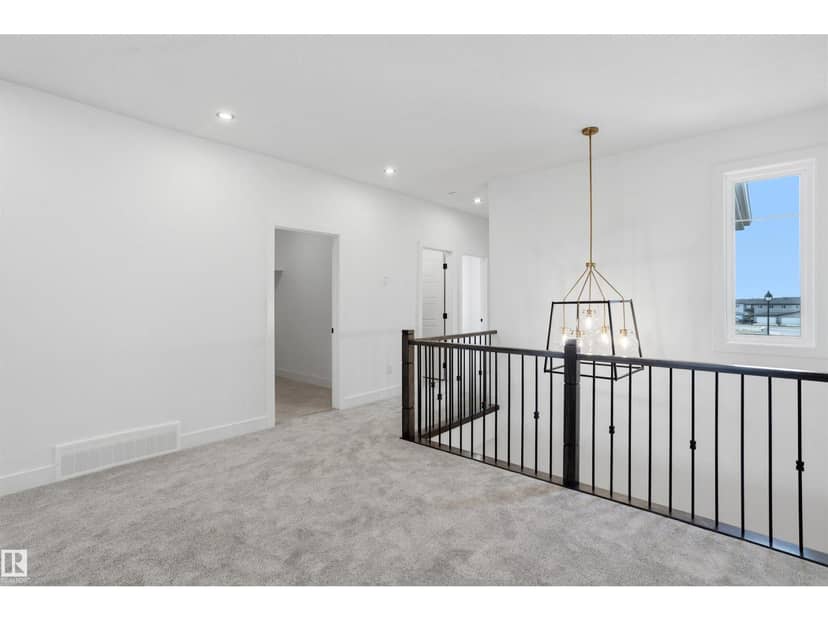 780 Bank DR — photo 33 of 40