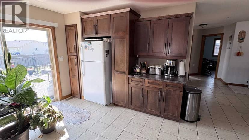 253 Westview Crescent, Bow Island, photo 8
