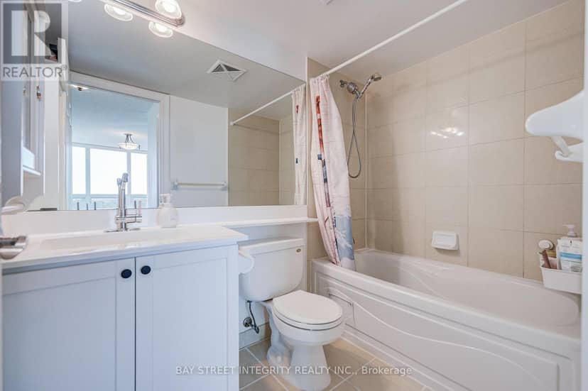 1318 - 25 Greenview Avenue — photo 24 of 38