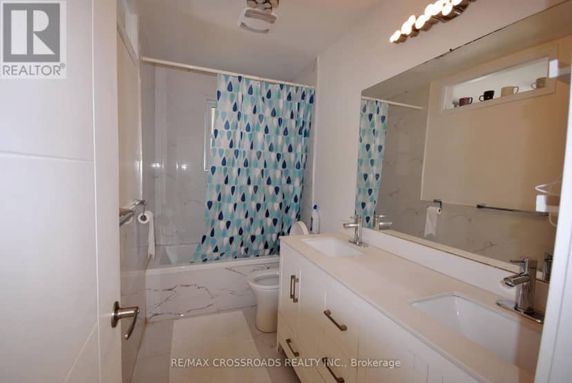 25 Arbutus Crescent — photo 11 of 25