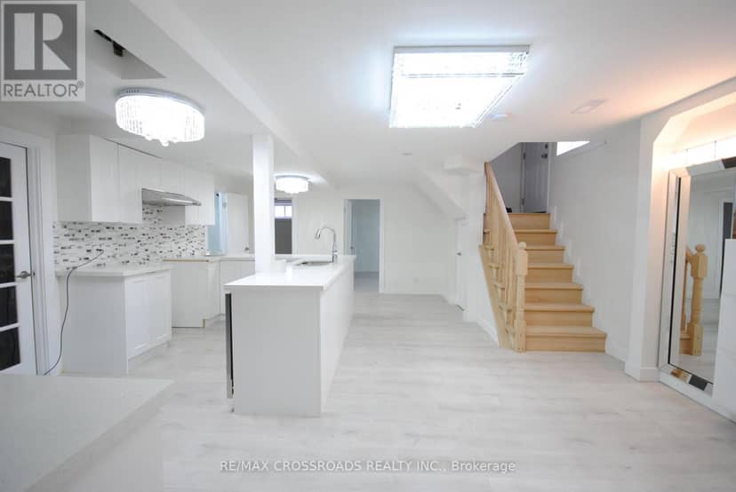 25 Arbutus Crescent — photo 13 of 25