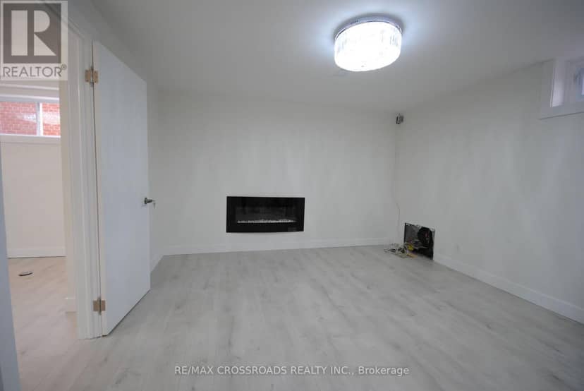 25 Arbutus Crescent — photo 19 of 25