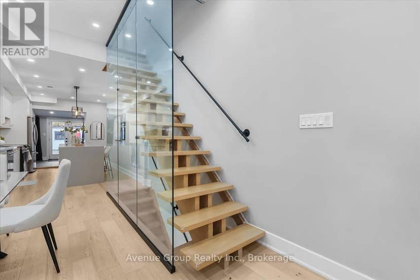 811 Dovercourt Road — photo 15 of 40