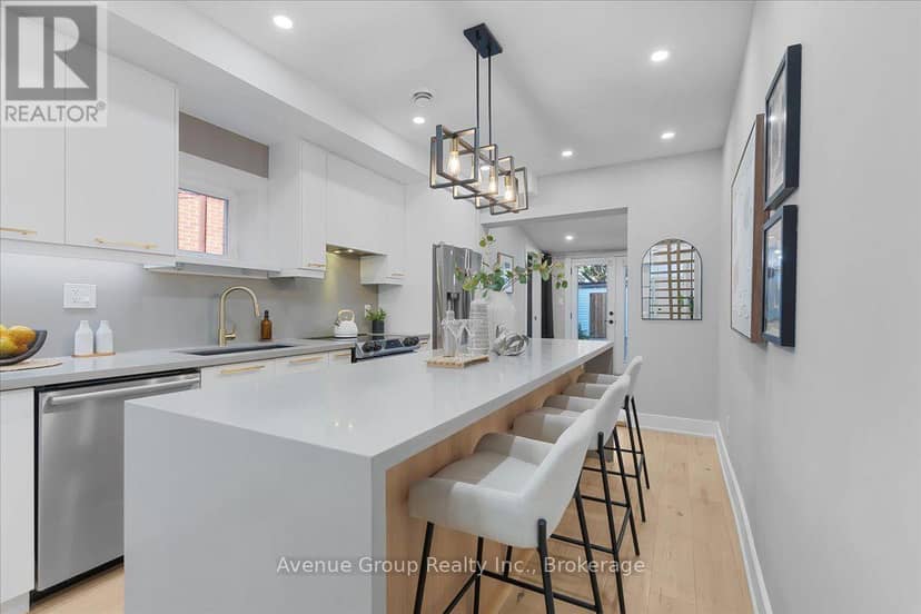 811 Dovercourt Road — photo 9 of 40