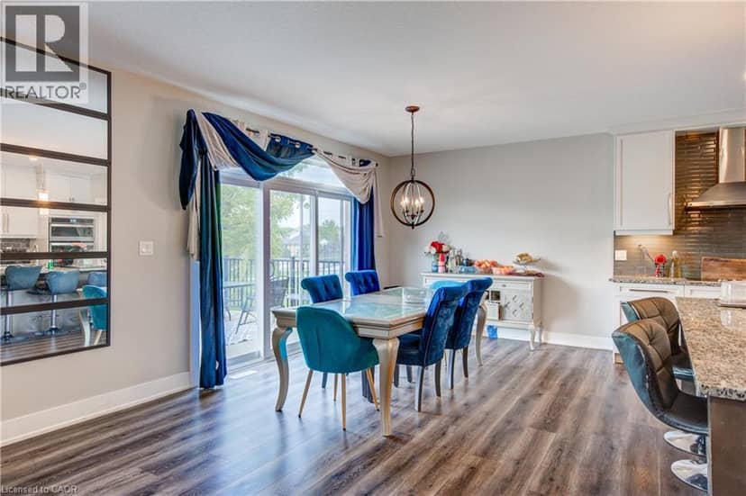 7 MCPHERSON Court — photo 14 of 40