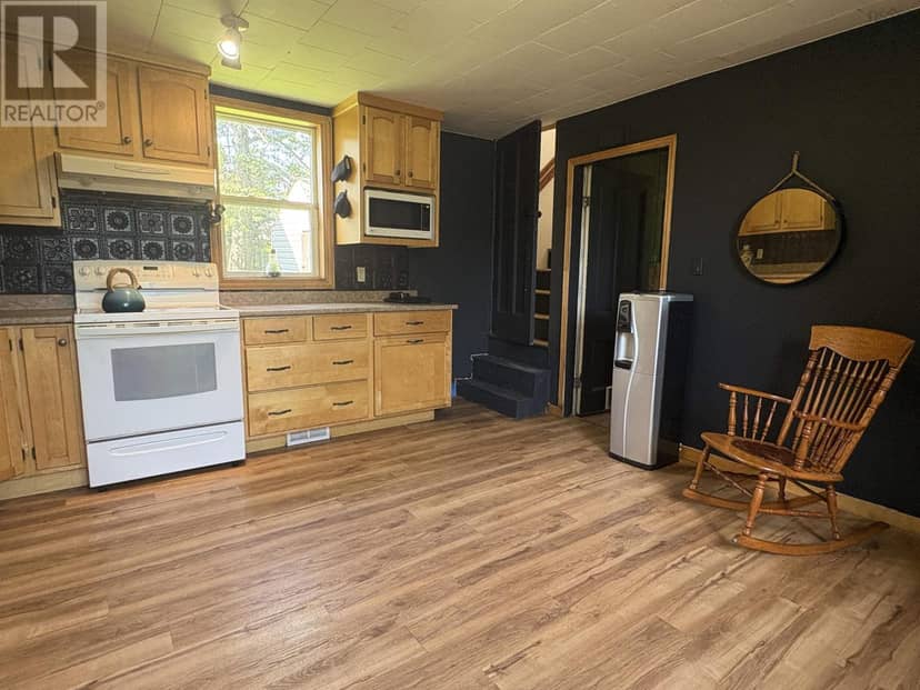 130 MacKay Street — photo 17 of 40