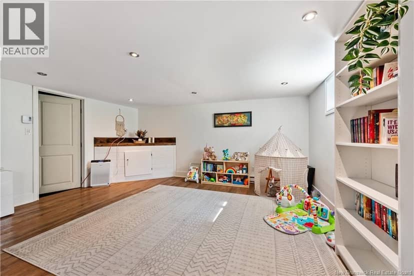 401 Montgomery Avenue — photo 19 of 27