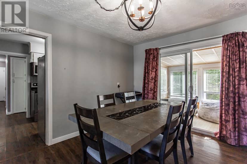 2 McKenzie Drive — photo 12 of 27
