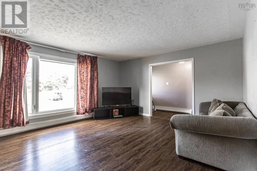 2 McKenzie Drive — photo 9 of 27