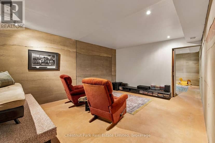 109 Mount Pleasant Road — photo 38 of 40