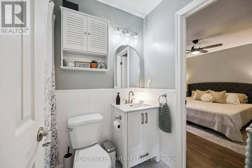 108 Canrobert Street — photo 20 of 39