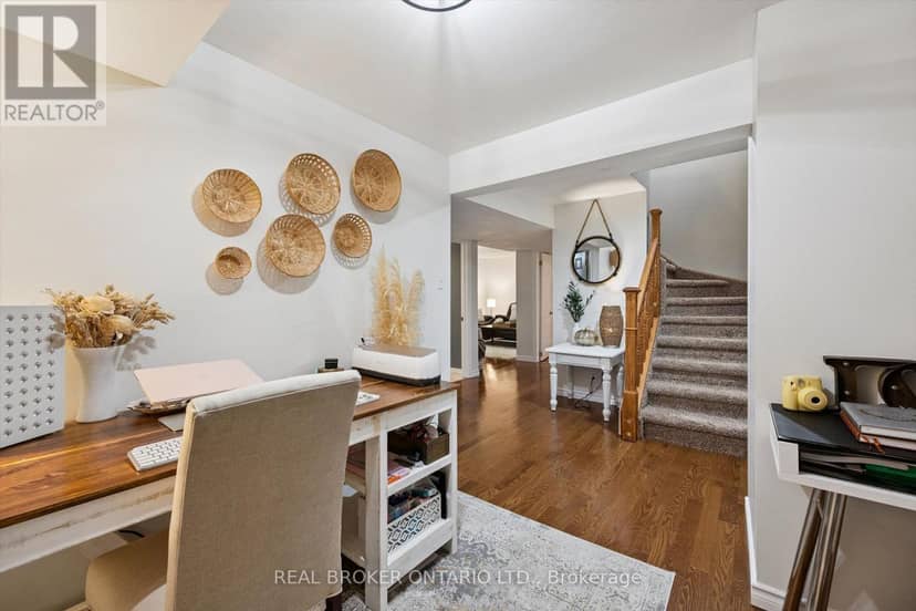108 Canrobert Street — photo 21 of 39