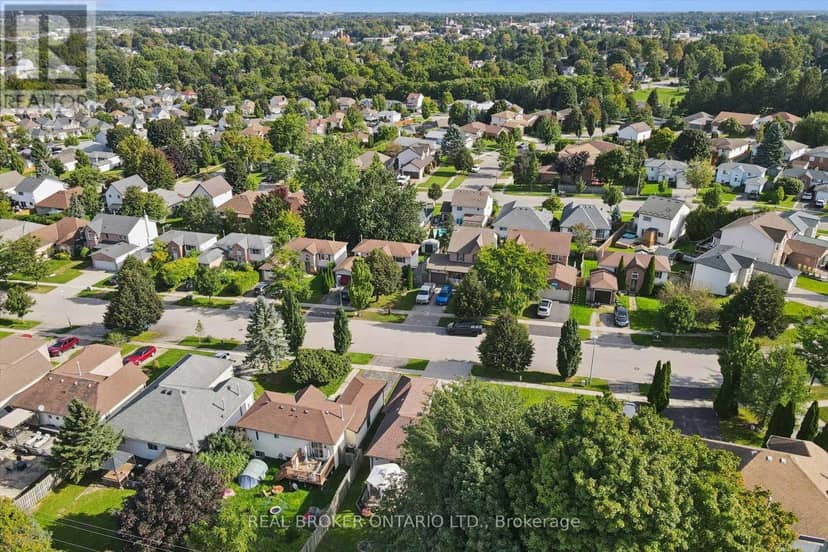108 Canrobert Street — photo 38 of 39
