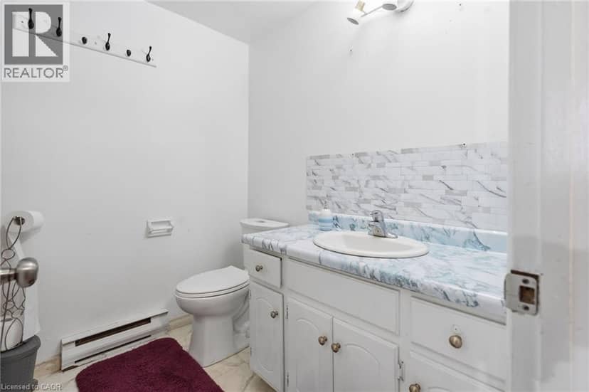 126 DINISON Crescent — photo 15 of 29