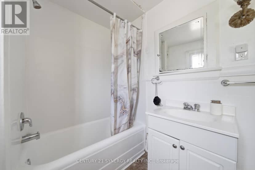 207-209 Foster Avenue — photo 20 of 40