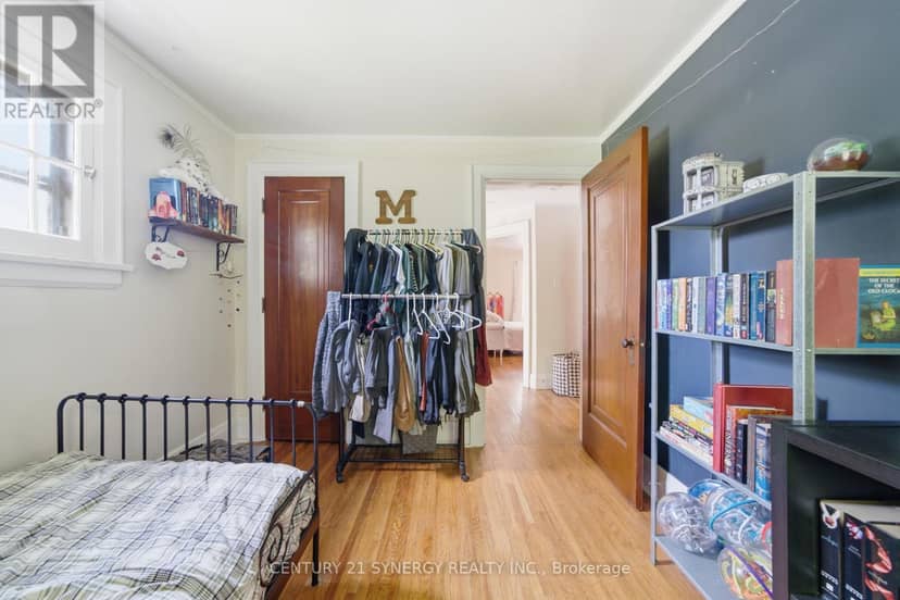 207-209 Foster Avenue — photo 24 of 40