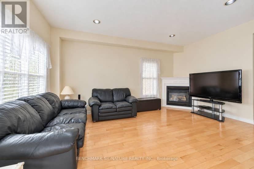 27 Avenida Street — photo 9 of 29