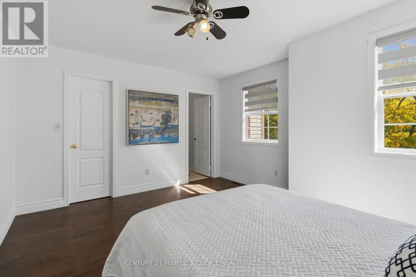 1580 Earl Crescent — photo 34 of 40