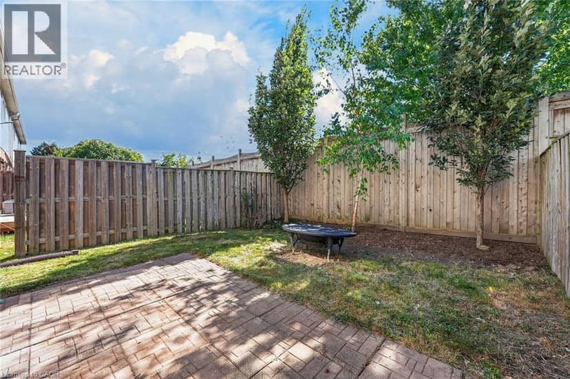 69 SUMNER Crescent — photo 34 of 37