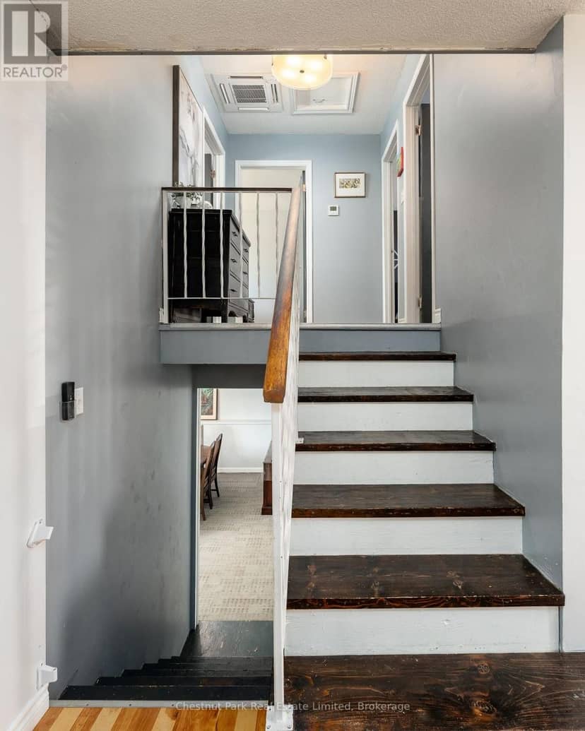 6 Spencer Street — photo 14 of 33