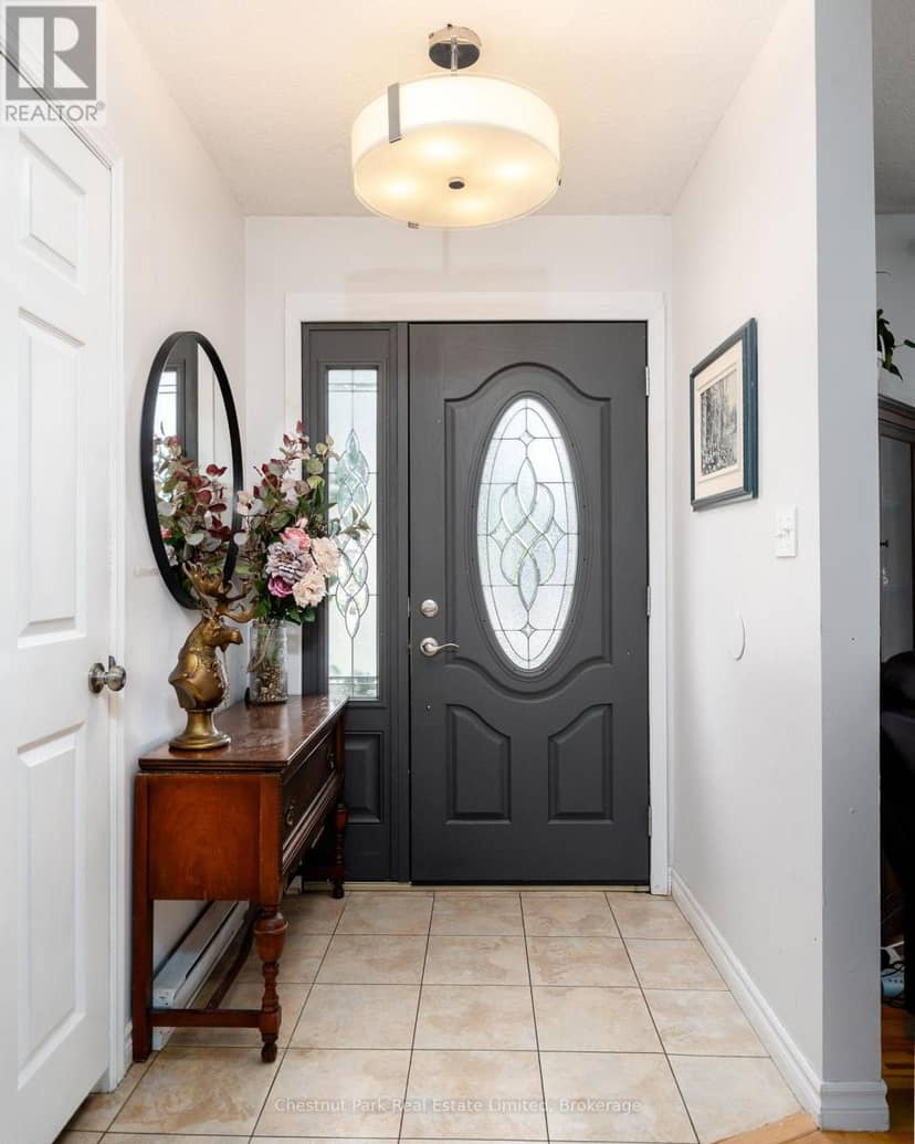 6 Spencer Street, Prince Edward County, photo 5