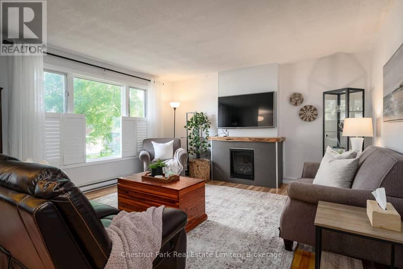 6 Spencer Street, Prince Edward County, photo 6