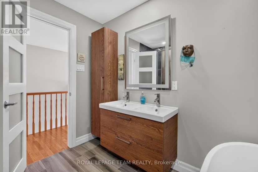 66 Evelyn Powers Private — photo 32 of 40