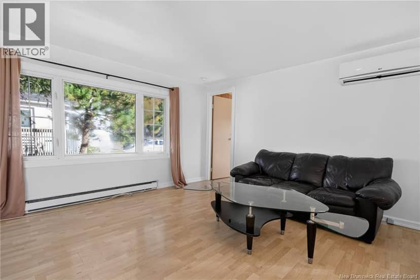 60 Midway — photo 10 of 21