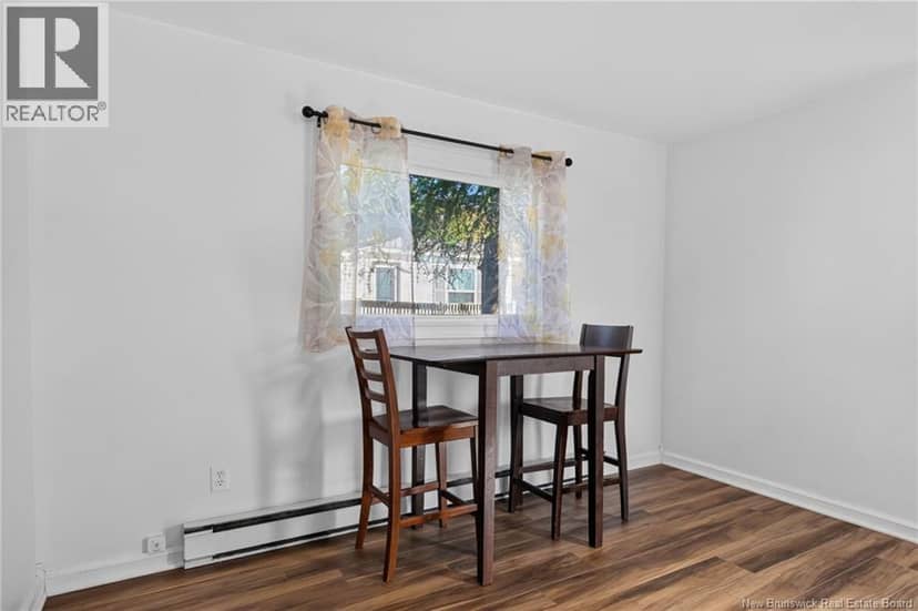 60 Midway — photo 12 of 21