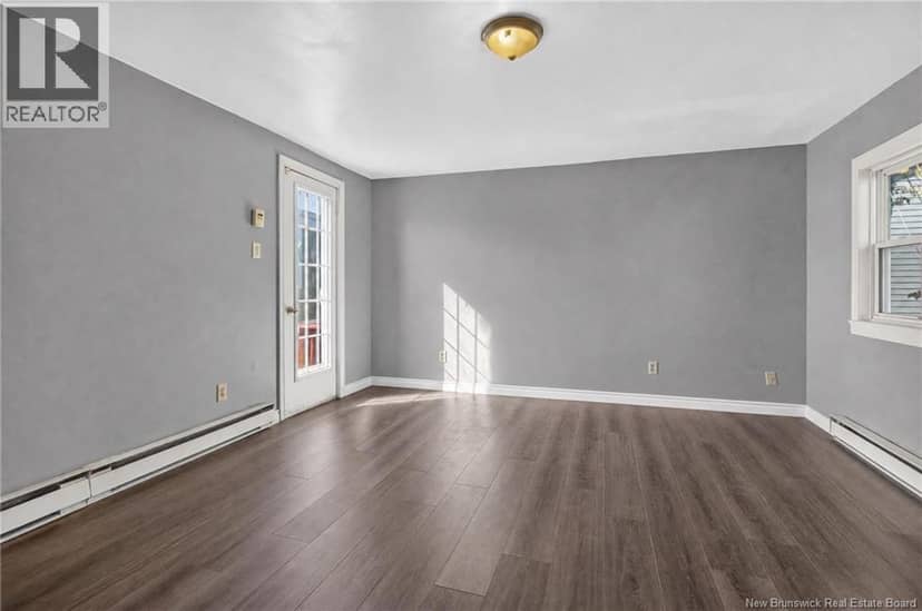 60 Midway — photo 16 of 21