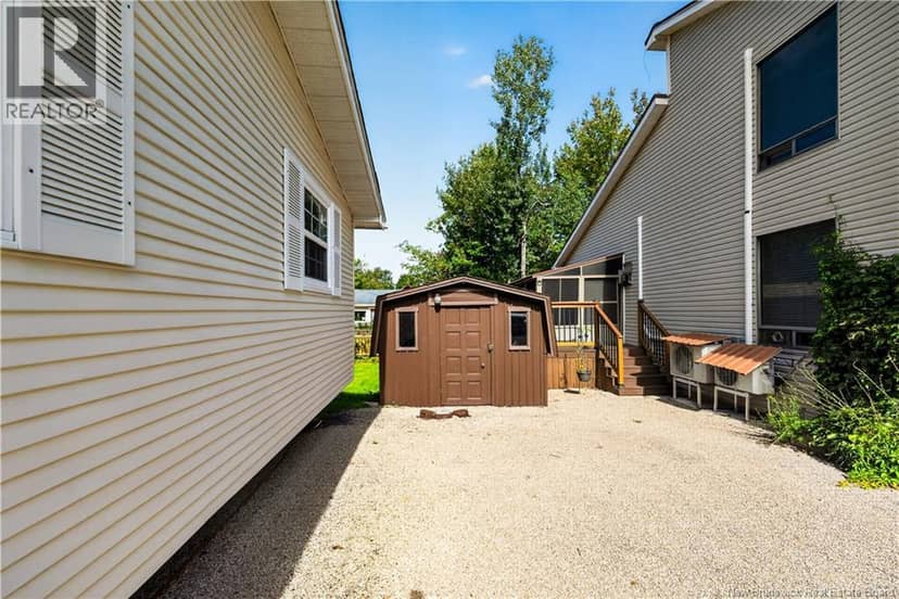23 Clover Lane — photo 35 of 40