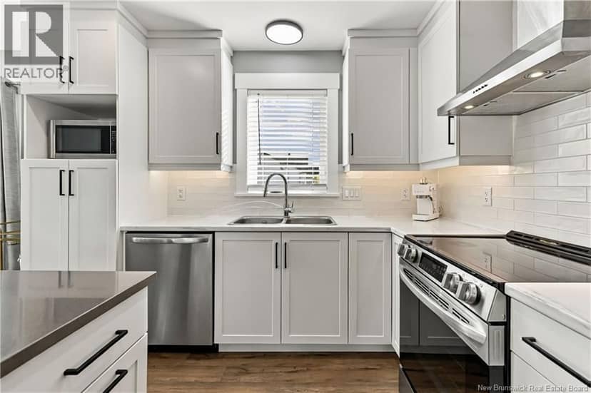 11 Joanne Street — photo 17 of 40