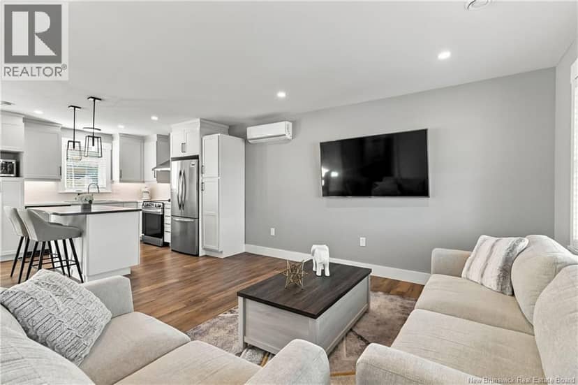 11 Joanne Street — photo 10 of 40