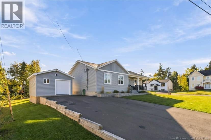 11 Joanne Street — photo 3 of 40