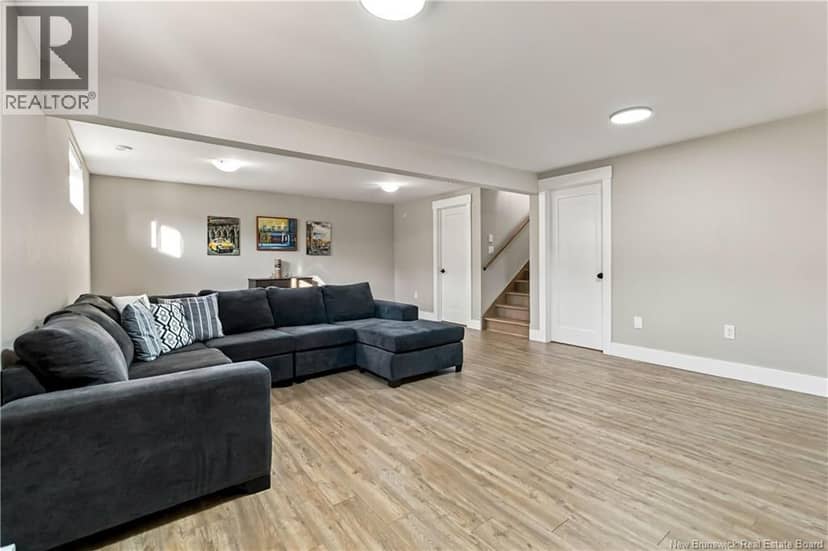 11 Joanne Street — photo 32 of 40