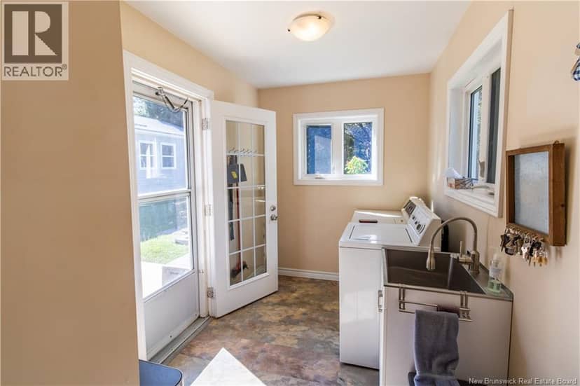 49 Yeomans Road — photo 10 of 40
